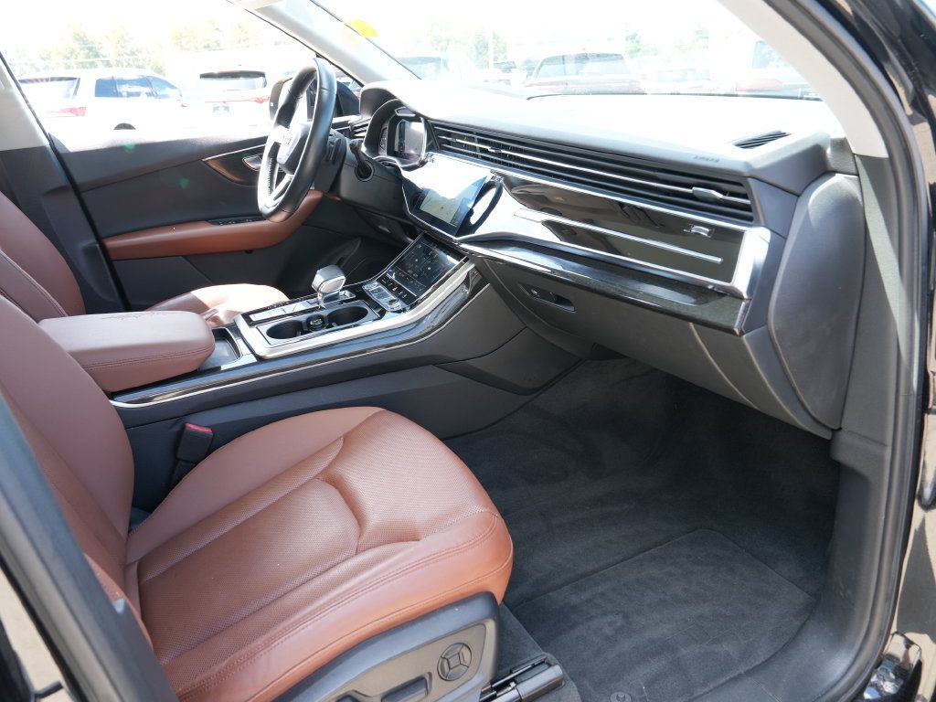 Used 2020 Audi Q7 3.0T Prestige w/ Prestige Package AWD/4WD image 18