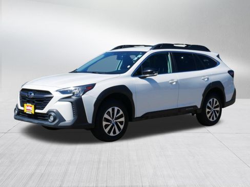 Used 2023 Subaru Outback Premium AWD/4WD image 3