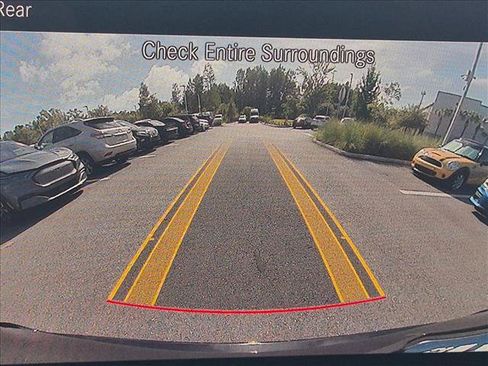Used 2021 Mercedes-Benz GLC 300 4MATIC image 12