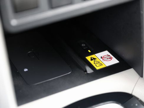 Used 2022 Toyota Corolla Cross LE image 24