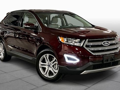 Used 2017 Ford Edge Titanium image 3