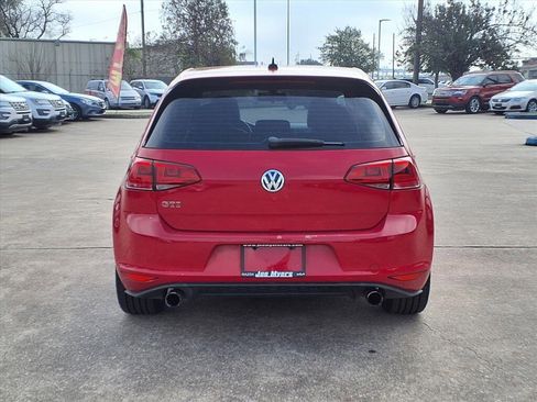 Used 2017 Volkswagen GTI SE image 27