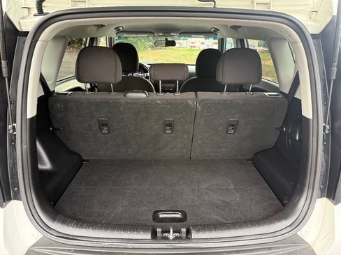 Used 2016 Kia Soul FWD image 19