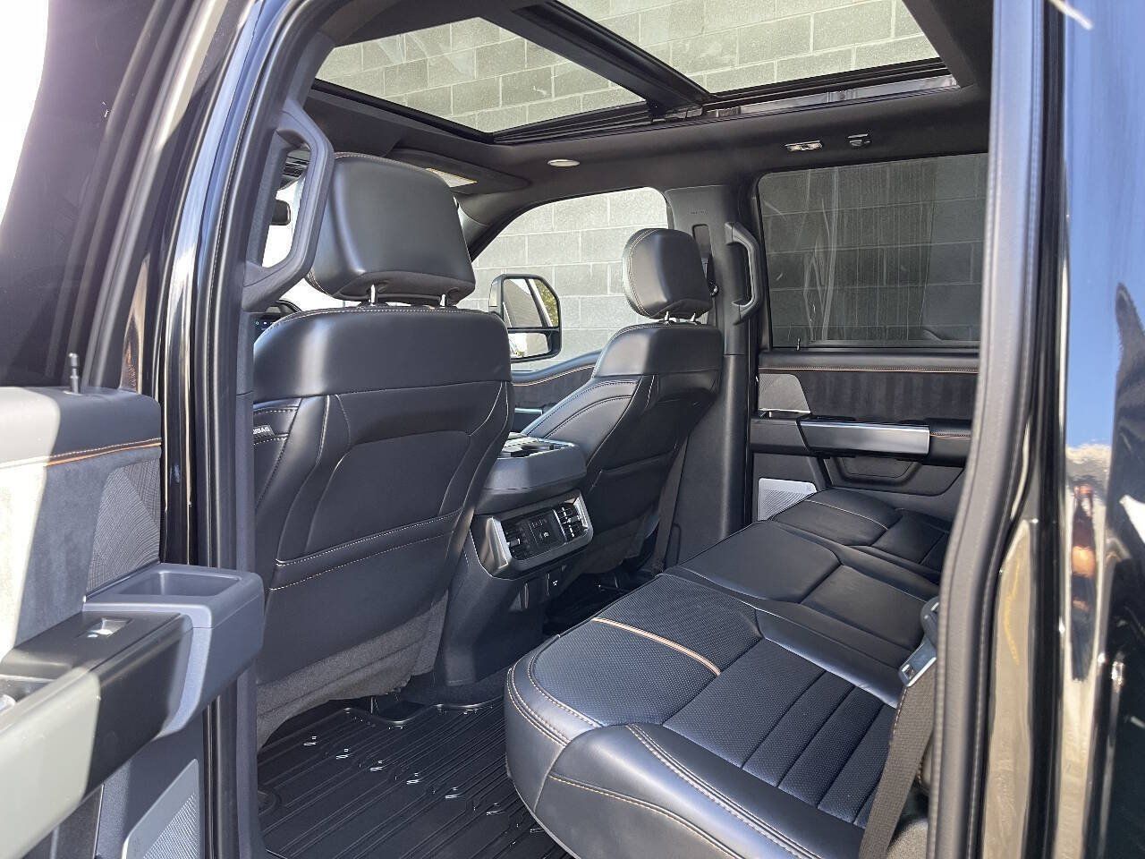 Used 2024 Ford F450 Platinum AWD/4WD image 18