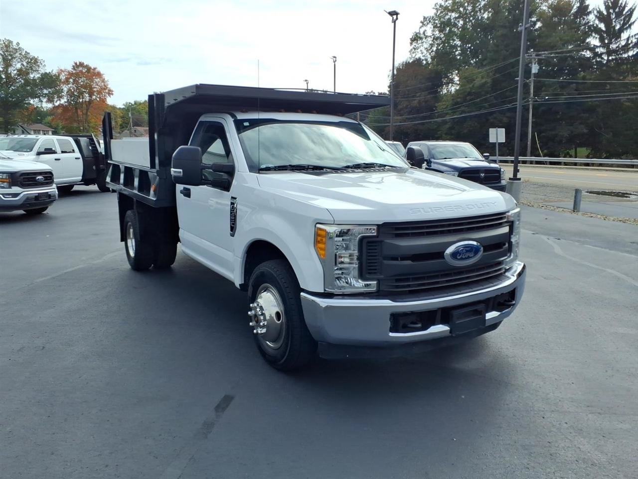 Used 2017 Ford F350 XL w/ Power Equipment Group RWD image 3