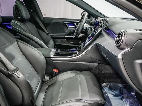 Used 2025 Mercedes-Benz C 300 Sedan image 16