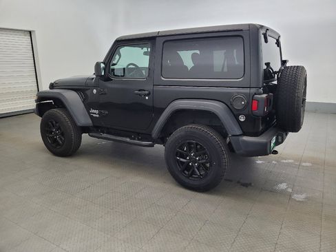 Used 2018 Jeep Wrangler Sport image 3