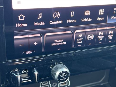 New 2026 RAM 3500 Laramie AWD/4WD image 19