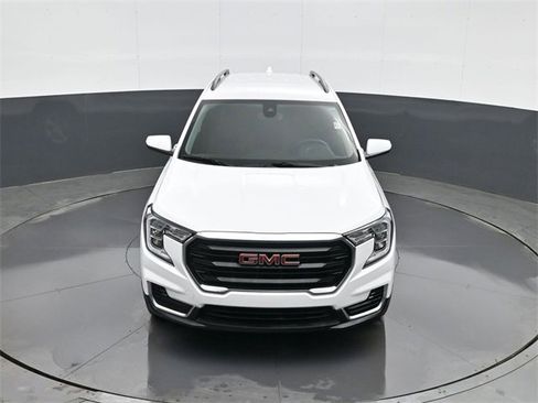 Used 2022 GMC Terrain SLE w/ Driver Convenience Package image 14