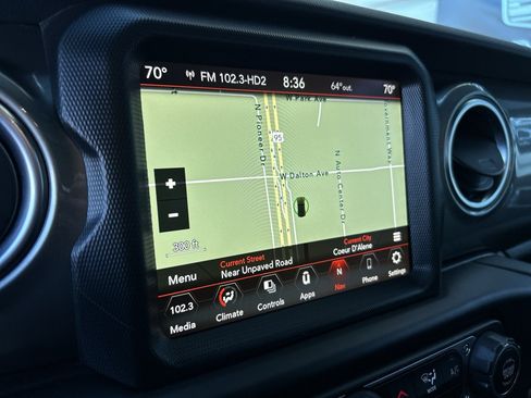 Used 2023 Jeep Wrangler Unlimited Sahara AWD/4WD image 18