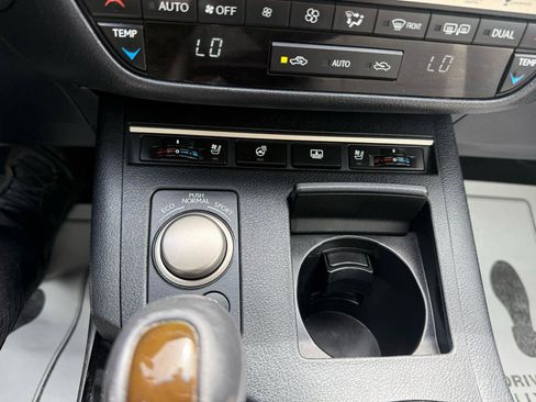 Used 2013 Lexus ES 350 w/ Luxury Pkg FWD image 18