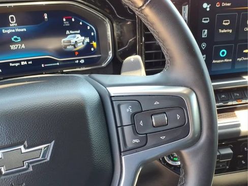 Used 2024 Chevrolet Silverado 1500 LT Trail Boss w/ LT Trail Boss Premium Package AWD/4WD image 19