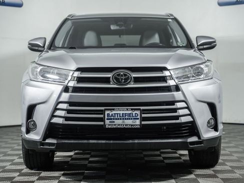 Used 2019 Toyota Highlander XLE w/ Protection Package #3 image 2