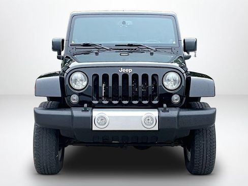 Used 2014 Jeep Wrangler Unlimited Sahara AWD/4WD image 2