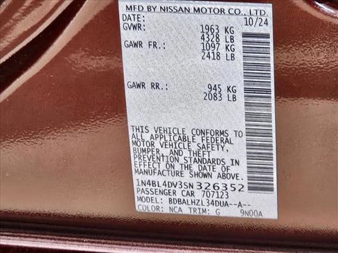 Used 2025 Nissan Altima 2.5 SV FWD image 24