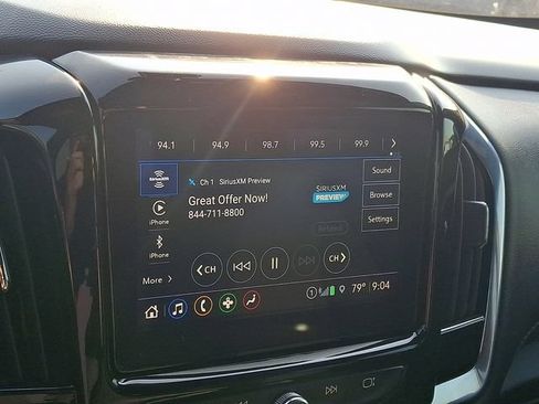 Used 2023 Chevrolet Traverse LT FWD image 16
