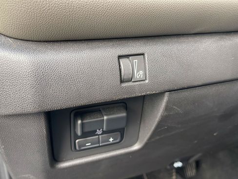 Used 2024 Chevrolet Colorado ZR2 w/ ZR2 Bison Edition AWD/4WD image 17