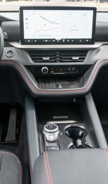 Used 2025 Ford Explorer ST AWD/4WD image 18