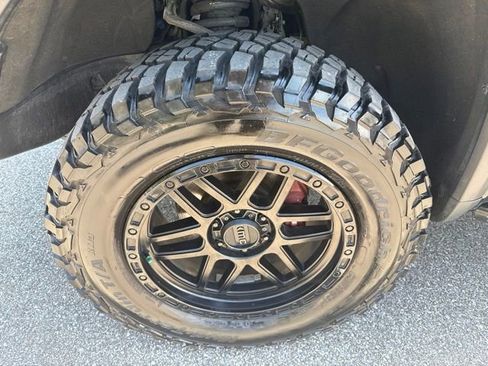 Used 2023 GMC Sierra 1500 AT4X AWD/4WD image 13
