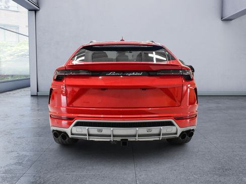 Used 2022 Lamborghini Urus AWD/4WD image 5