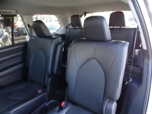 Used 2024 Toyota Grand Highlander XLE image 20