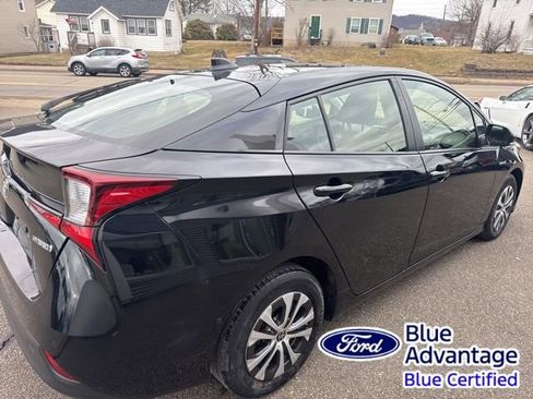 Used 2022 Toyota Prius LE image 6
