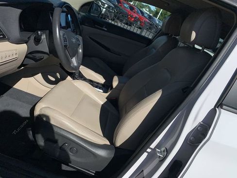Used 2016 Hyundai Tucson Limited w/ Option Group 03 FWD image 18