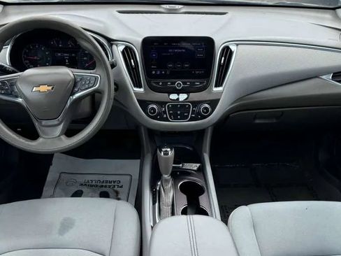 Used 2020 Chevrolet Malibu LT FWD image 15