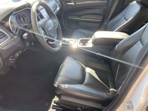 Used 2023 Chrysler 300 Touring L w/ Comfort Group image 20