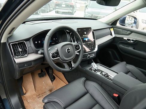 New 2026 Volvo XC90 B6 Ultra w/ Protection Package image 12