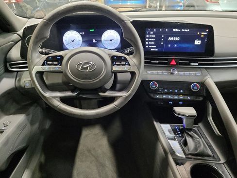 Used 2023 Hyundai Elantra SEL w/ Convenience Package FWD image 22