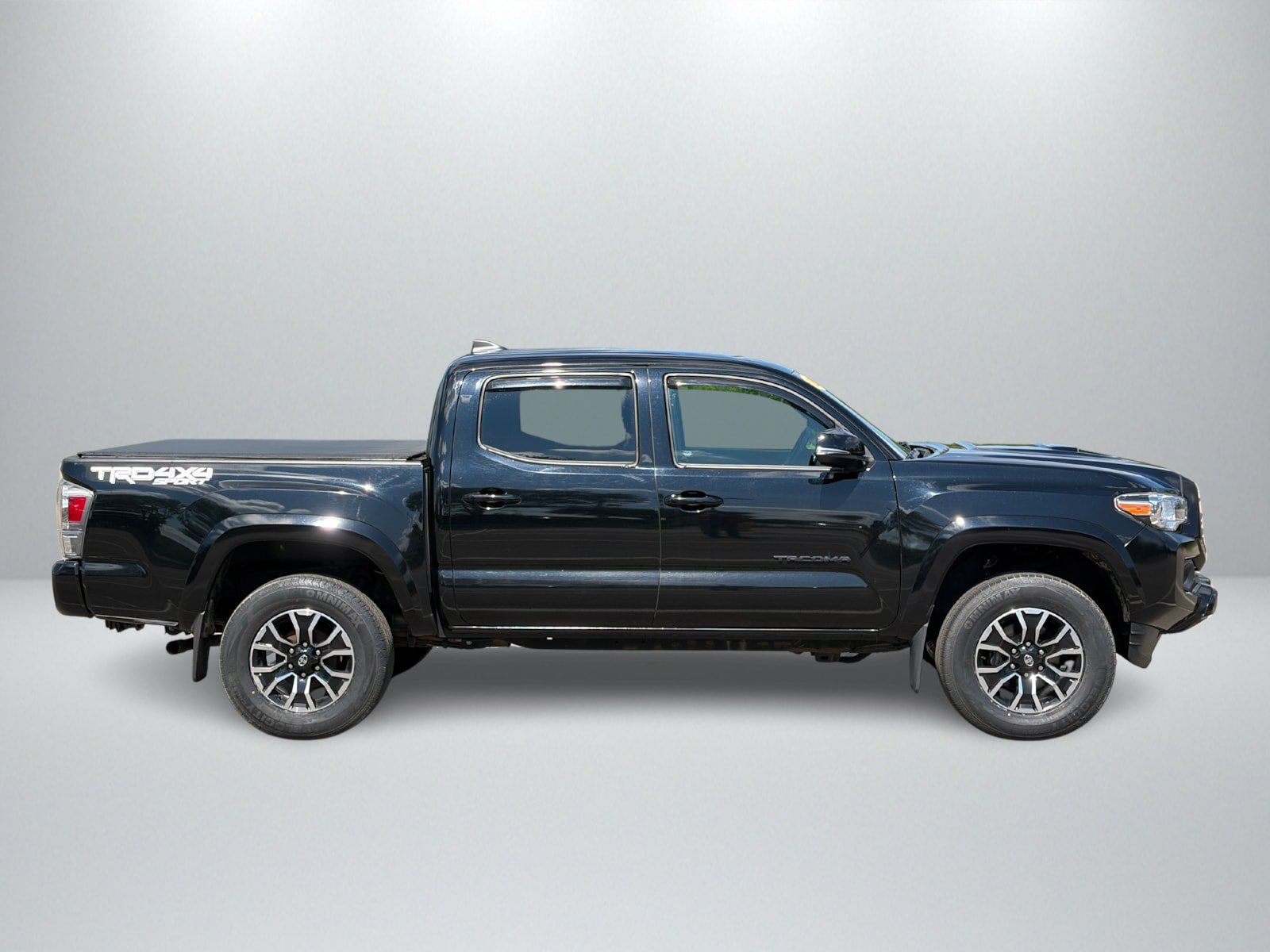 Used 2022 Toyota Tacoma TRD Sport w/ Technology Package AWD/4WD image 6