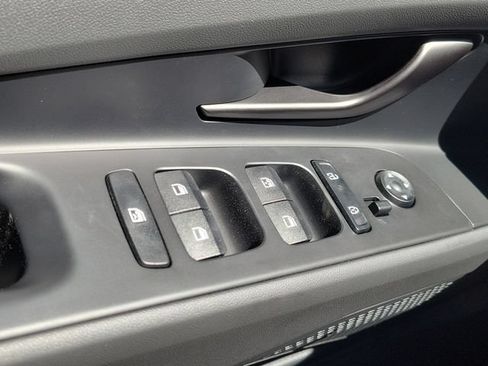 New 2026 Hyundai Elantra SEL Sport FWD image 16