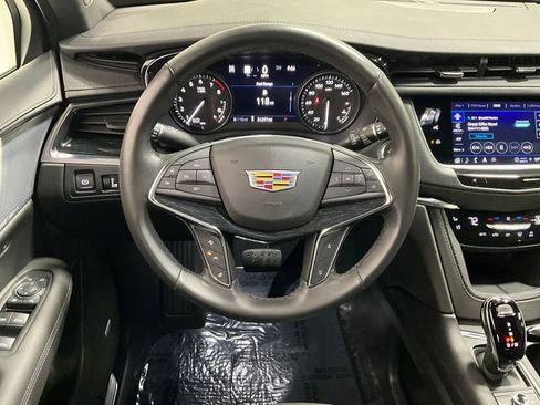 Used 2023 Cadillac XT5 Premium Luxury w/ Technology Package image 6