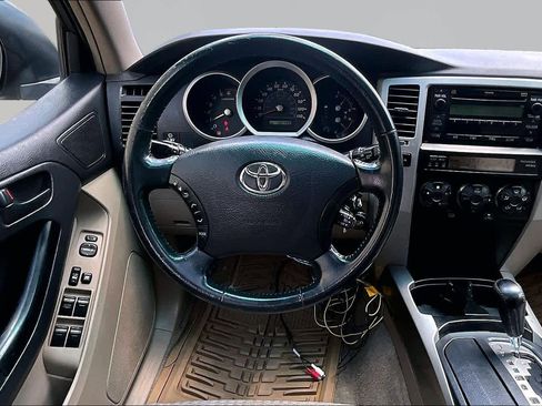Used 2008 Toyota 4Runner SR5 RWD image 5