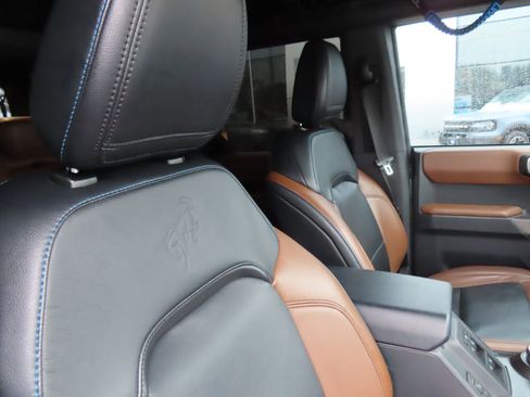 Used 2022 Ford Bronco Outer Banks image 37