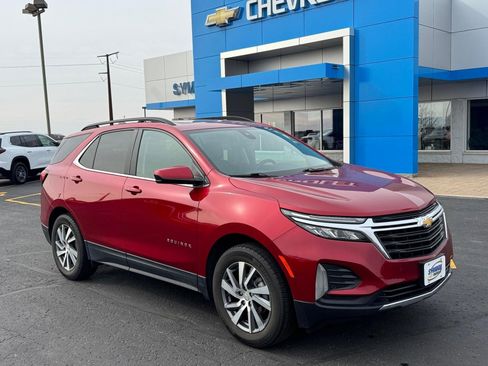 Used 2024 Chevrolet Equinox LT image 1