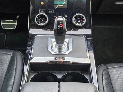 Used 2023 Land Rover Range Rover Evoque R-Dynamic S image 12