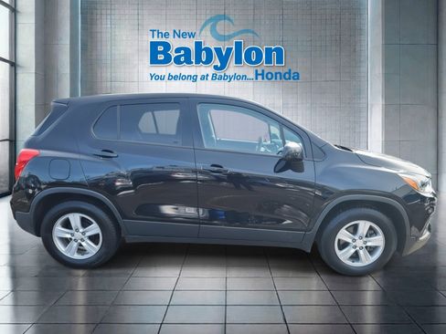 Used 2020 Chevrolet Trax LS w/ Tint and Cruise Package image 6