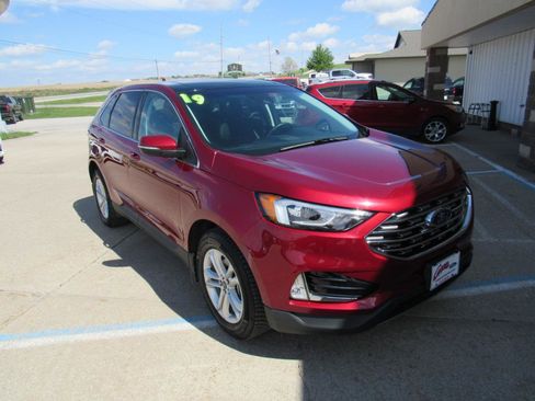 Used 2019 Ford Edge SEL w/ Equipment Group 201A AWD/4WD image 3