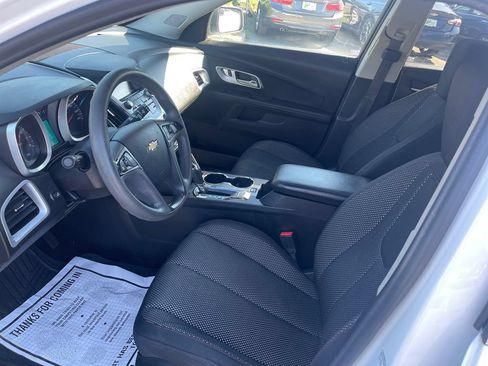 Used 2017 Chevrolet Equinox LS FWD image 13