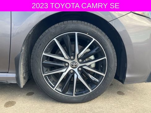 Used 2023 Toyota Camry SE image 9
