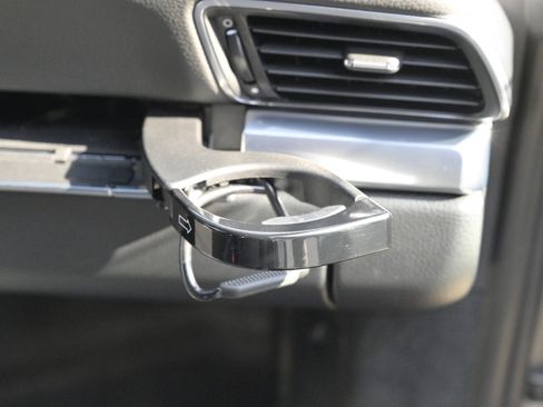 Used 2016 Porsche 911 Carrera 4 image 40