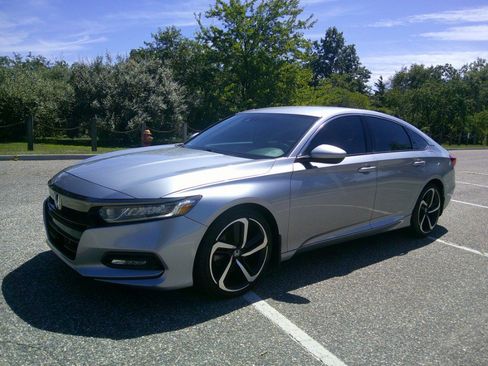 Used 2018 Honda Accord Sport image 93