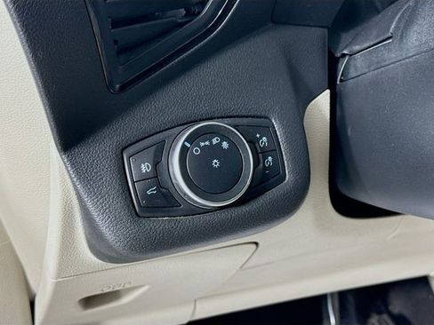 Used 2018 Ford Escape Titanium image 10