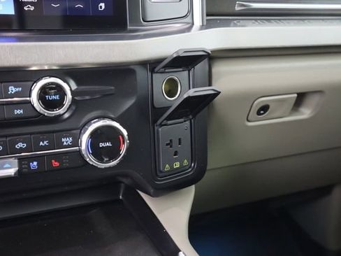 New 2026 Ford F450 Platinum w/ Platinum Plus Package image 57