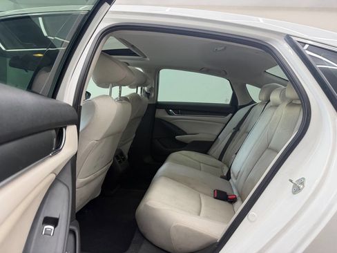 Used 2020 Honda Accord EX image 16