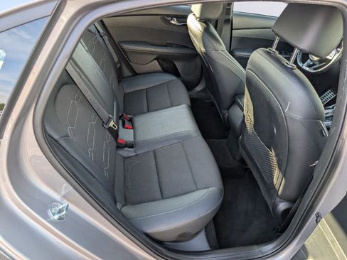 Used 2023 Kia Forte GT-Line w/ GT-Line Premium Package image 9