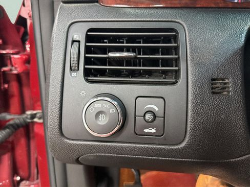 Used 2008 Buick Lucerne CXS FWD image 20
