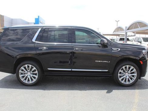 Used 2023 GMC Yukon Denali w/ Denali Reserve Package RWD image 2